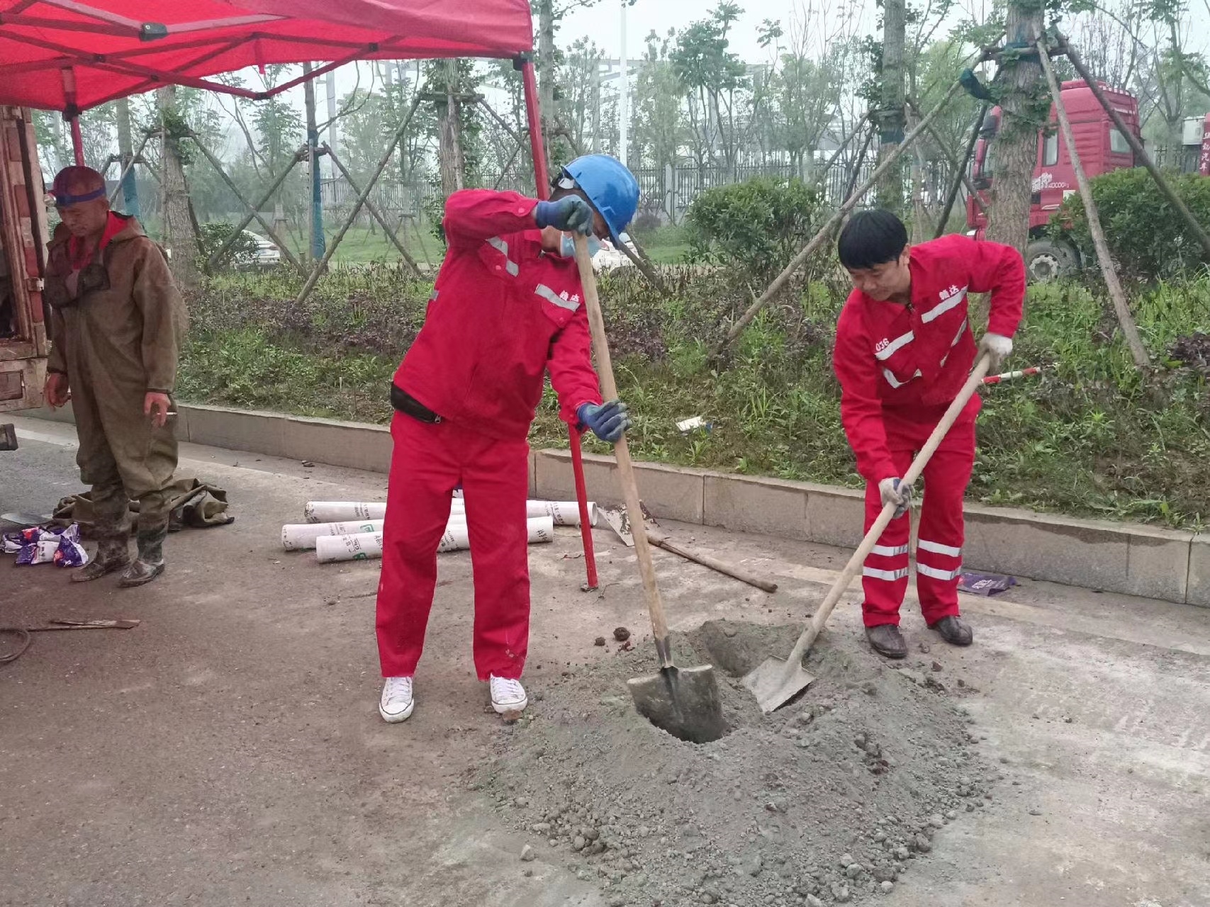 西陵管道疏通哪家好】及时进行市政管道清淤